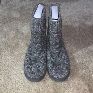 Grey Ugg Isla Knit Boots Barely Used